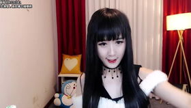 女裝大佬在玉米地的秘密