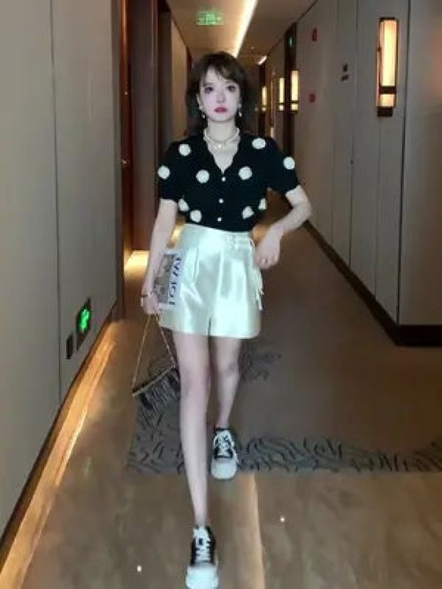 輕薄透氣，洋氣減齡 今夏女裝新風(fēng)尚